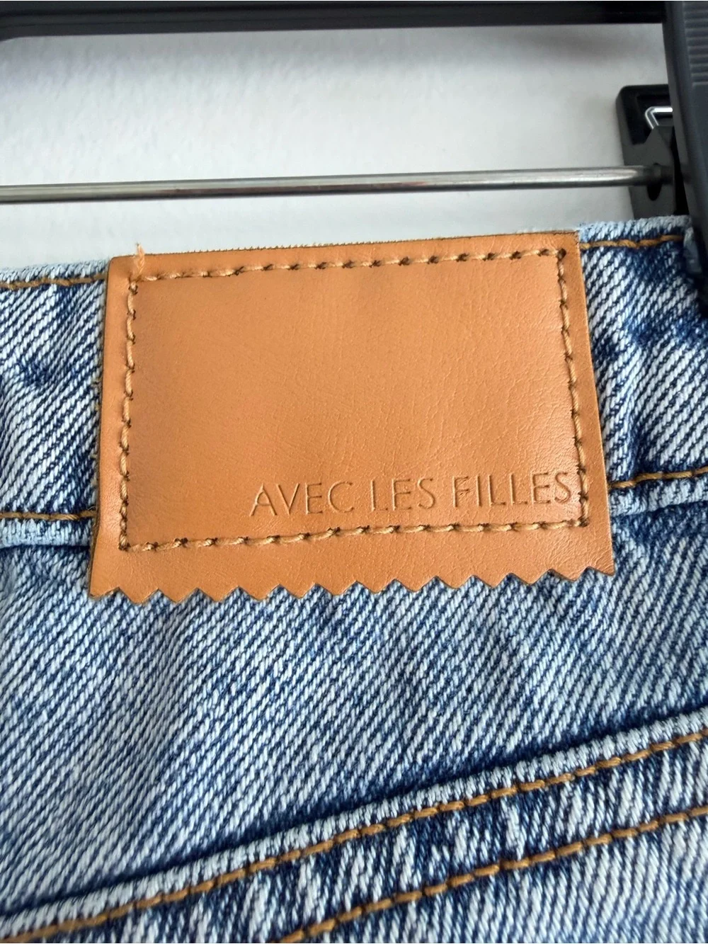 Avec Les Filles Distressed Denim Bermuda Shorts Size 26 8874